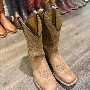 Shyanne Tan Leather Western Boots